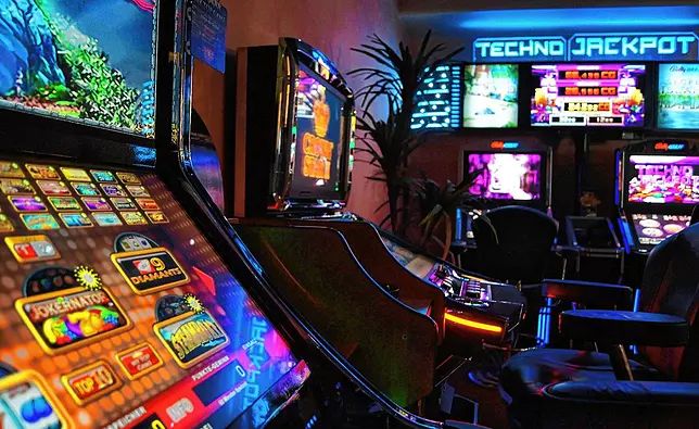 پاکستان میں Casino Airport کا آن لائن کیسینو سیکشن کھولیں۔